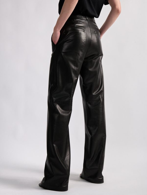 Pantalon jambes larges en cuir plongé noir Sale